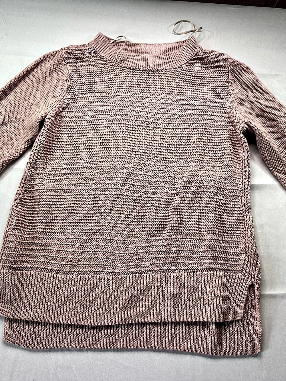Tahari Linen Crew Neck Sweater in Pink Size Medium